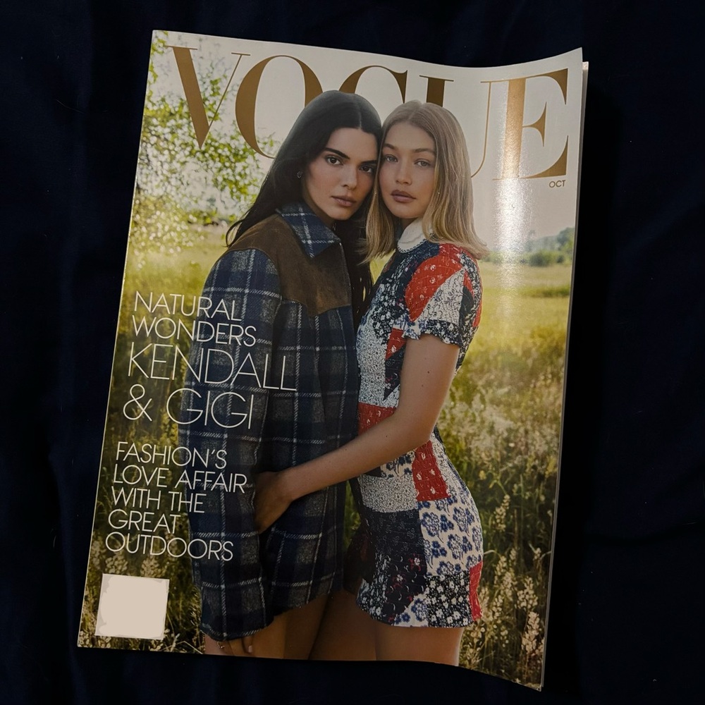 Vogue Magazine October 2025 Issue - Picture 1 of 2